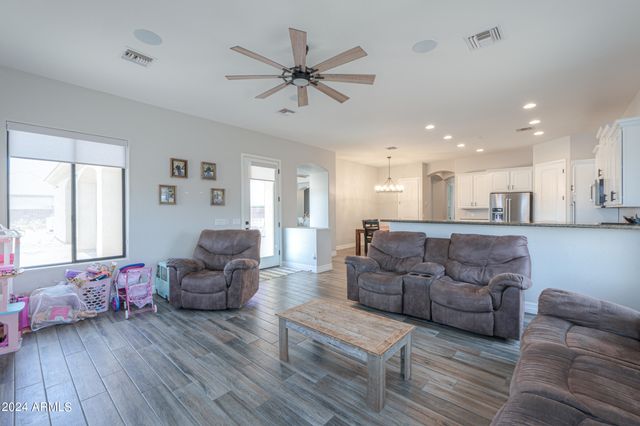 7009 W PALOMINO Way, Coolidge, AZ 85128