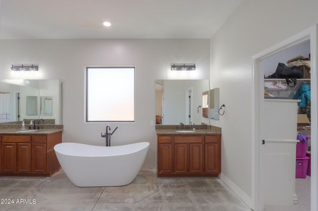 7009 W PALOMINO Way, Coolidge, AZ 85128