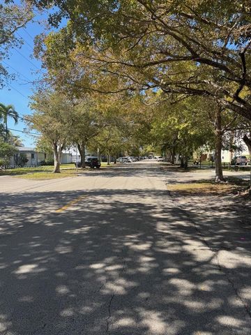 1301 NE 191st St F405, Miami, FL 33179