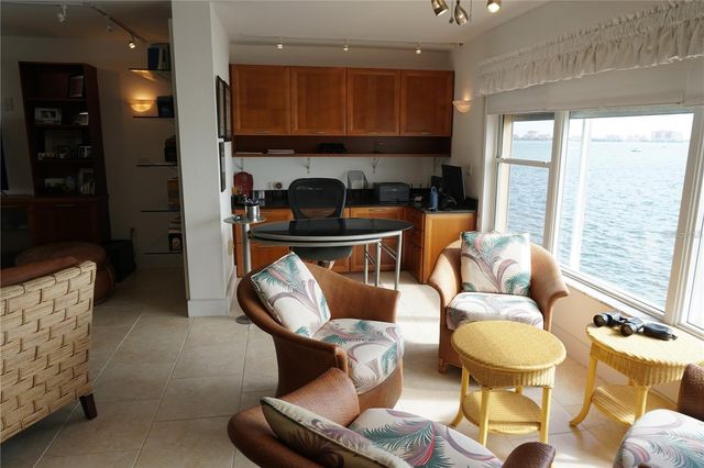 5900 SHORE BOULEVARD S 402, Gulfport, FL 33707