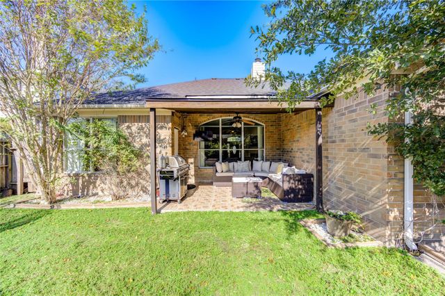 19631 Oakwood Falls Trail, Houston, TX 77084
