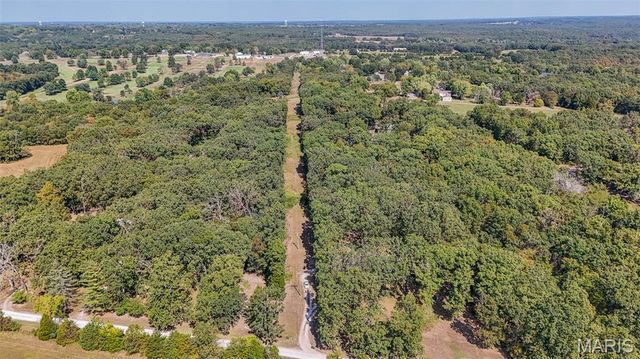 18211 Deer Run Lane, St James, MO 65559