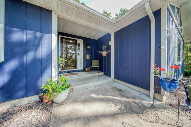 18211 Deer Run Lane, St James, MO 65559