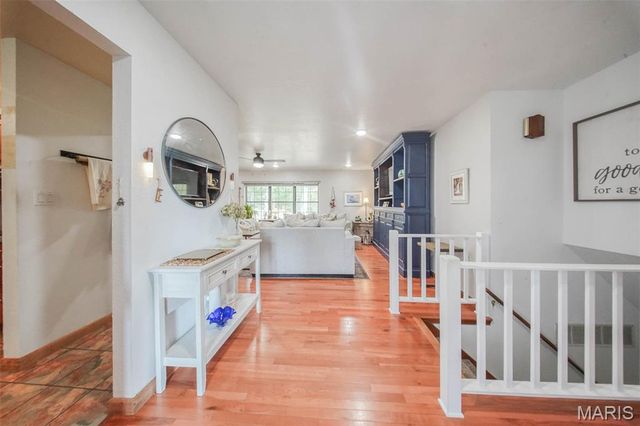 18211 Deer Run Lane, St James, MO 65559