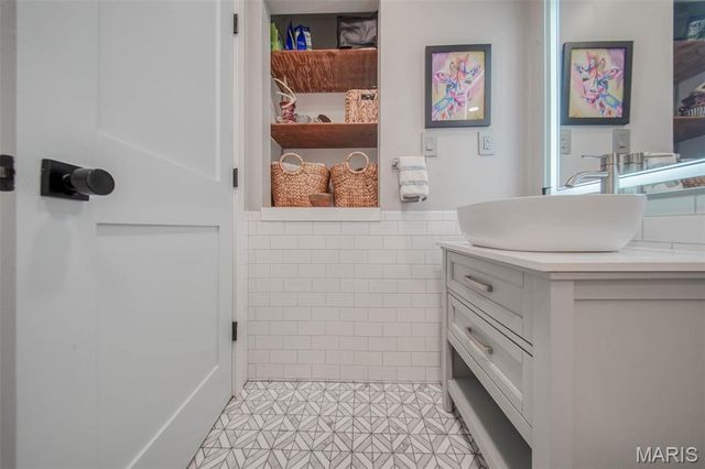 18211 Deer Run Lane, St James, MO 65559