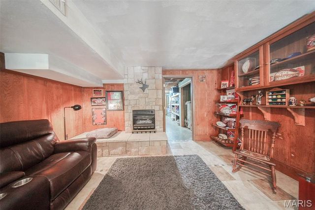 18211 Deer Run Lane, St James, MO 65559