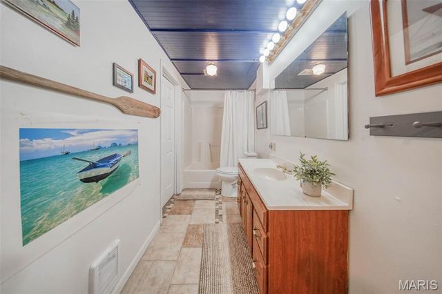 18211 Deer Run Lane, St James, MO 65559