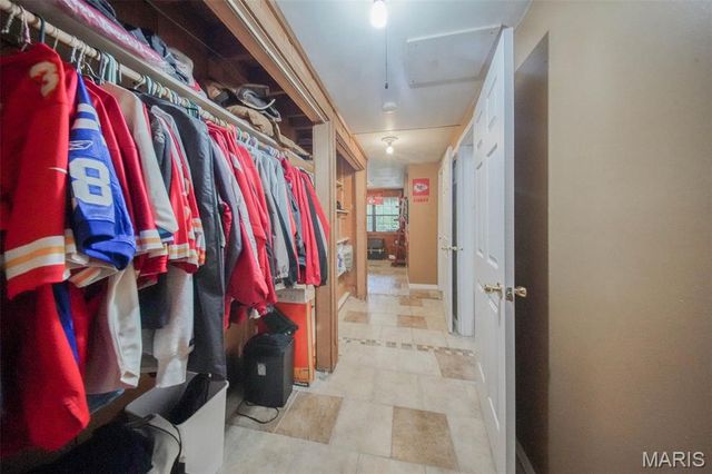 18211 Deer Run Lane, St James, MO 65559