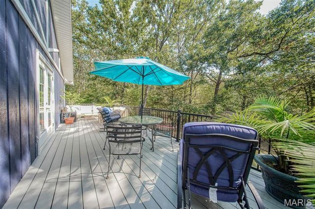 18211 Deer Run Lane, St James, MO 65559