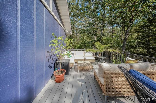 18211 Deer Run Lane, St James, MO 65559