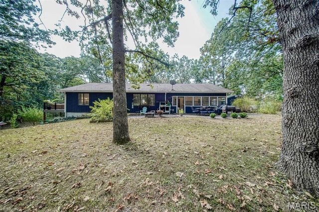 18211 Deer Run Lane, St James, MO 65559