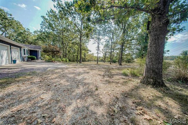 18211 Deer Run Lane, St James, MO 65559