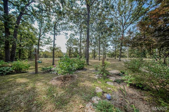 18211 Deer Run Lane, St James, MO 65559