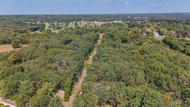 18211 Deer Run Lane, St James, MO 65559