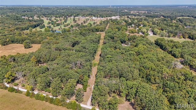 18211 Deer Run Lane, St James, MO 65559