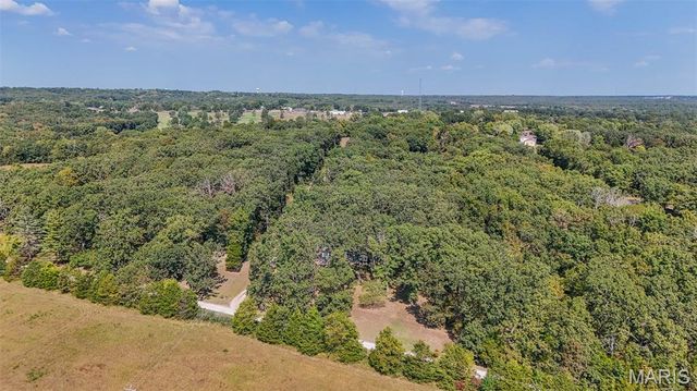 18211 Deer Run Lane, St James, MO 65559