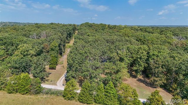 18211 Deer Run Lane, St James, MO 65559