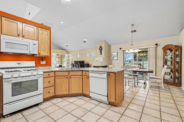 210 Windy Oak Drive, Hebron, IN 46341