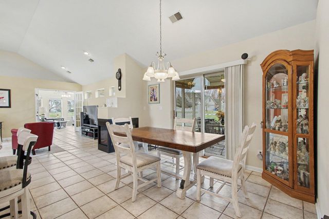 210 Windy Oak Drive, Hebron, IN 46341