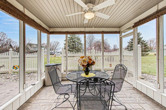 210 Windy Oak Drive, Hebron, IN 46341