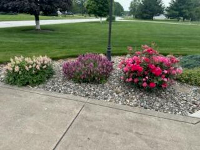 210 Windy Oak Drive, Hebron, IN 46341