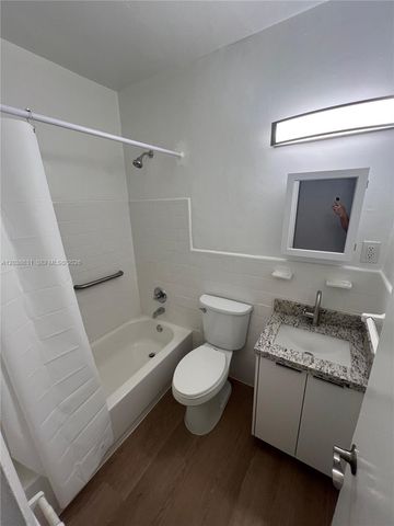 361 Sharar Ave 6, Opa-locka, FL 33054