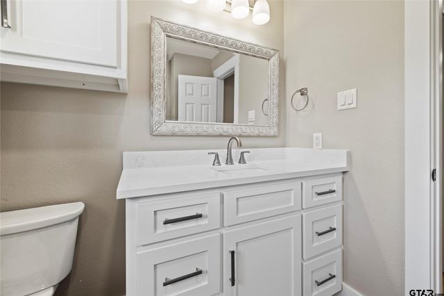 5580 County road 3704, Athens, TX 75752