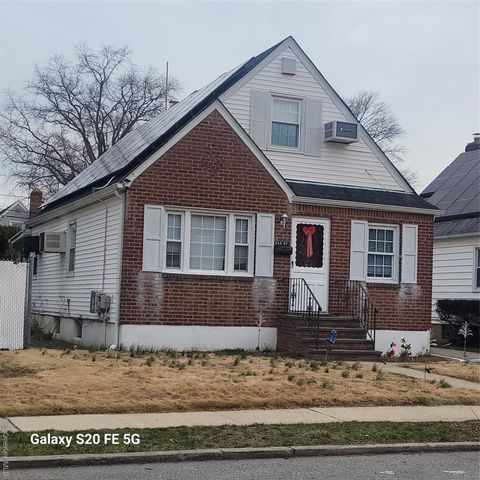 24607 87th Avenue, Bellerose, NY 11426