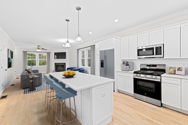 16 Ocean Pines Drive B, Bourne, MA 02562