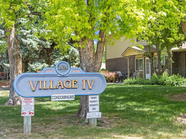 1024 Oxford Ln 52, Fort Collins, CO 80525