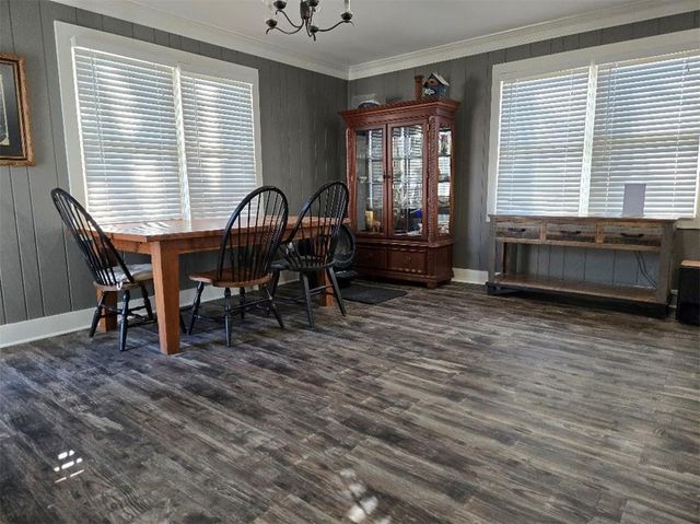 30405 Oak Grove Road, Paola, KS 66071