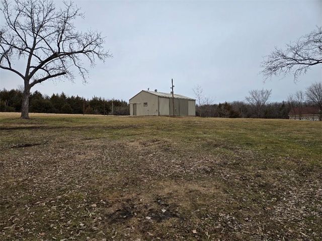 30405 Oak Grove Road, Paola, KS 66071