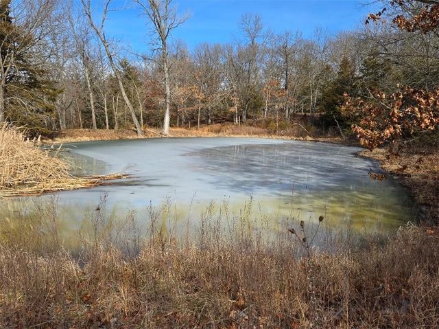 30405 Oak Grove Road, Paola, KS 66071