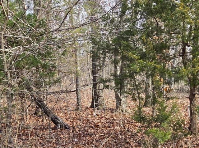 30405 Oak Grove Road, Paola, KS 66071