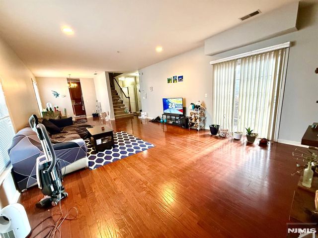 201 DEY Street 126, Harrison, NJ 07029