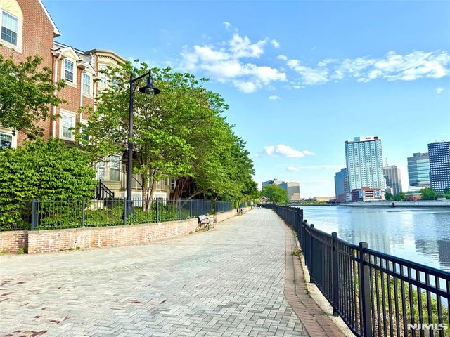 201 DEY Street 126, Harrison, NJ 07029