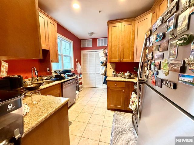 201 DEY Street 126, Harrison, NJ 07029