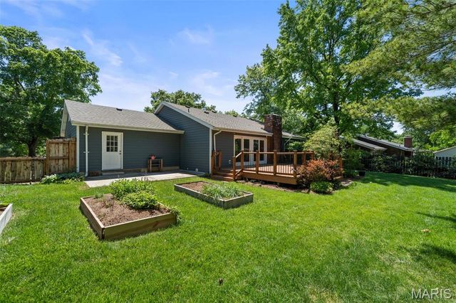 1437 Sunnytree Lane, Ballwin, MO 63021