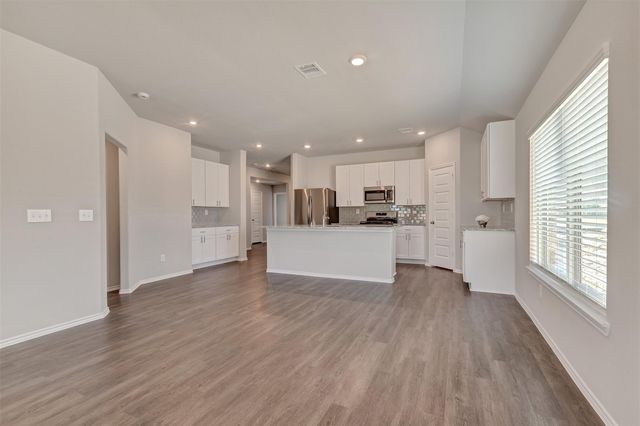 261 Gallant Front Trail, Magnolia, TX 77354