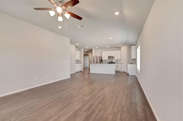 261 Gallant Front Trail, Magnolia, TX 77354