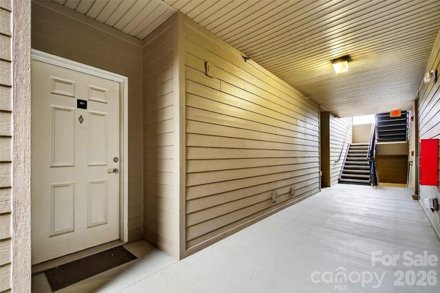202 Brickton Village Circle 201, Fletcher, NC 28732