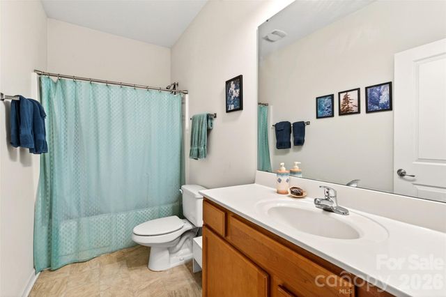202 Brickton Village Circle 201, Fletcher, NC 28732