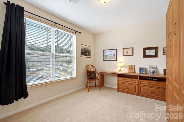 202 Brickton Village Circle 201, Fletcher, NC 28732