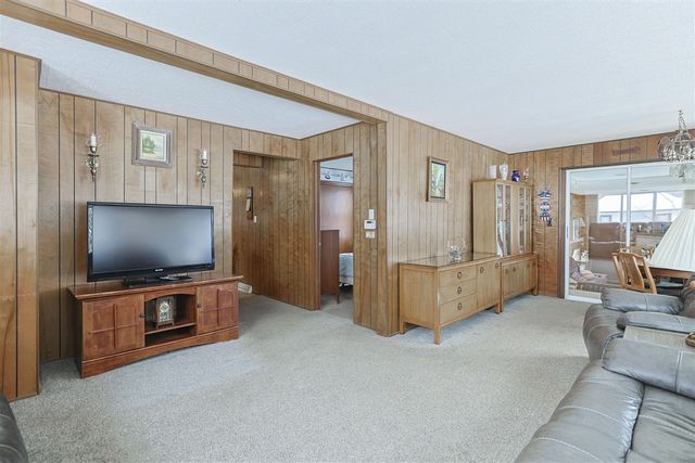 15899 Lakeview Drive, Buchanan, MI 49107