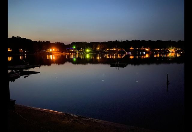 15899 Lakeview Drive, Buchanan, MI 49107