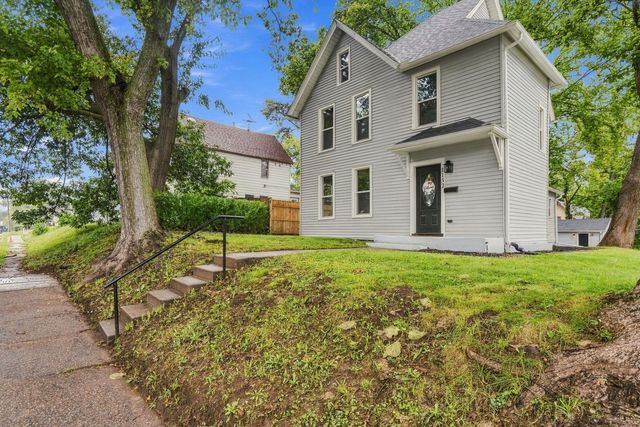 1152 E 13th Street, Davenport, IA 52803