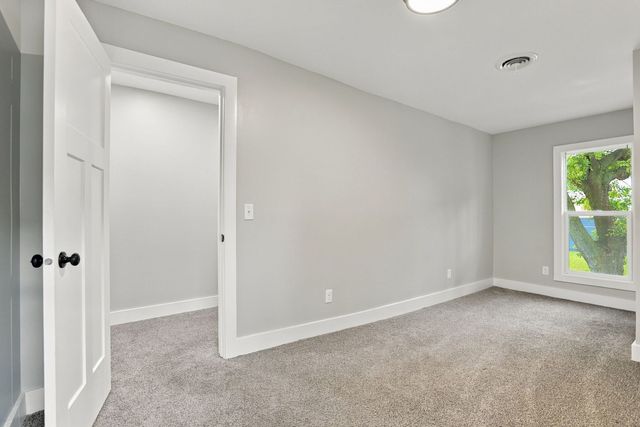1152 E 13th Street, Davenport, IA 52803