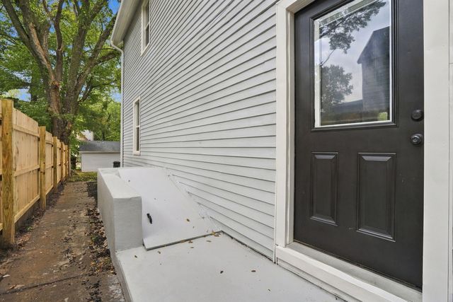 1152 E 13th Street, Davenport, IA 52803