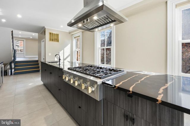 552 N 18TH ST, Philadelphia, PA 19130