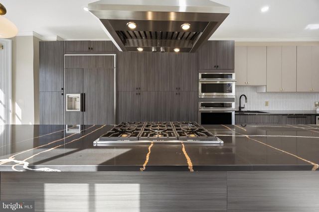 552 N 18TH ST, Philadelphia, PA 19130